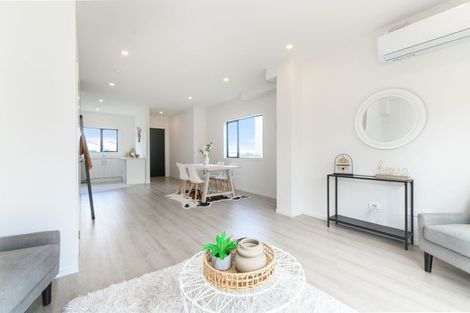 Photo of property in 51b Crestview Rise, Papakura, 2110