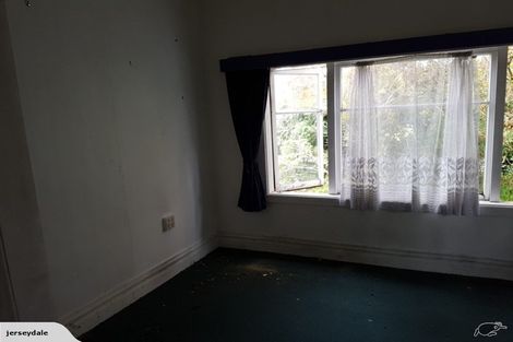 Photo of property in 42 Cardiff Road, Cardiff, Stratford, 4391