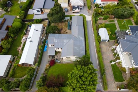 Photo of property in 61 Moncks Spur Road, Redcliffs, Christchurch, 8081