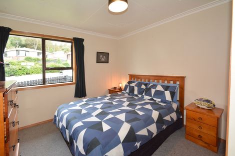 Photo of property in 6 Stephen Street, Halfway Bush, Dunedin, 9010