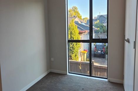 Photo of property in 5/58 Te Atatu Road, Te Atatu South, Auckland, 0610