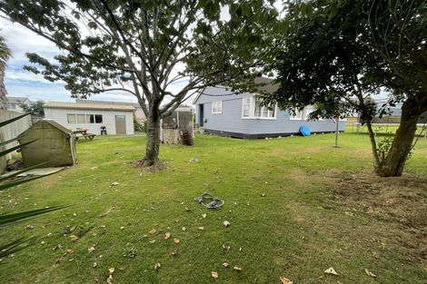 Photo of property in 64 Arimu Road, Papakura, 2110