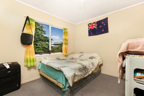 Photo of property in 2/14 Eulogy Place, Randwick Park, Auckland, 2105