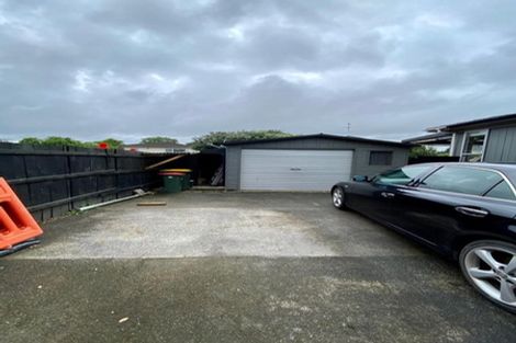 Photo of property in 20 Lipton Grove, Opaheke, Papakura, 2113