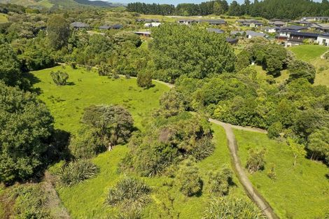 Photo of property in 2 Te Heke Place, Waikanae, 5036