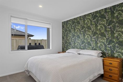 Photo of property in 50 Welsford Street, Woodend, 7610