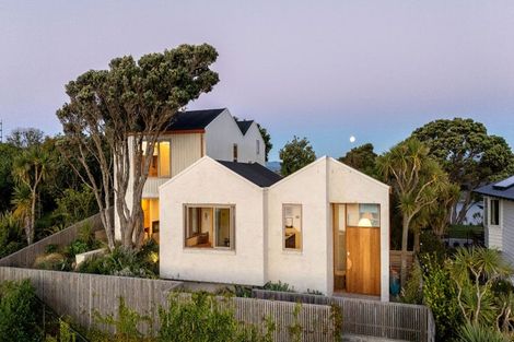 Photo of property in 41a The Crescent, Roseneath, Wellington, 6011