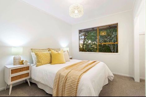 Photo of property in 32 Rosecamp Road, Beach Haven, Auckland, 0626