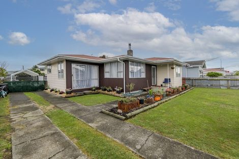 Photo of property in 4 Shamrock Street, Levin, 5510