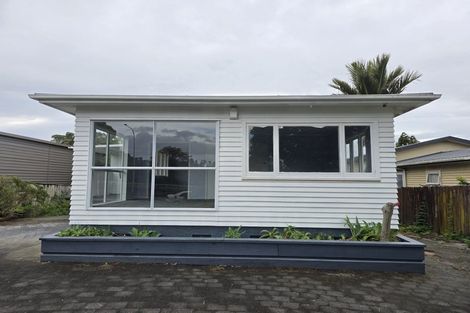 Photo of property in 4153 Great North Road, Glen Eden, Auckland, 0602