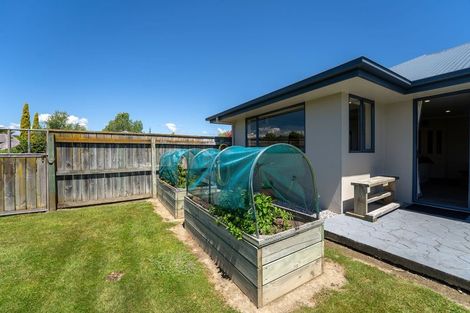 Photo of property in 2 Mayer Crescent, Wakefield, 7025