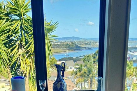 Photo of property in 32 Panorama Drive, Parahaki, Whangarei, 0112