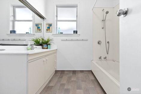 Photo of property in 76 Holborn Drive, Stokes Valley, Lower Hutt, 5019