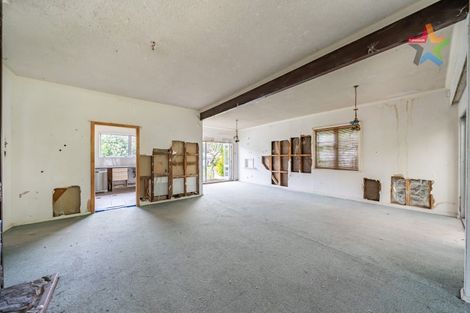 Photo of property in 14 Peck Street, Taita, Lower Hutt, 5011