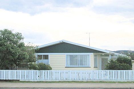 Photo of property in 403 Port Road, Whangamata, 3620