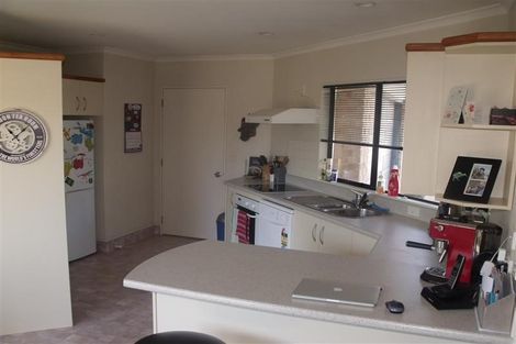 Photo of property in 3/28 Te Aute Road, Havelock North, 4130