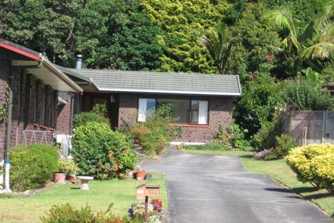 Photo of property in 2/35 Palliser Lane, Browns Bay, Auckland, 0630