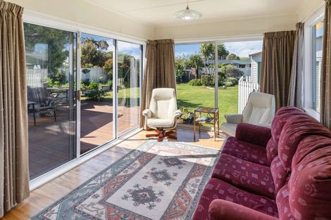 Photo of property in 52 Thatcher Street, Castlecliff, Whanganui, 4501