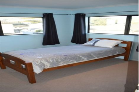 Photo of property in 238 Mark Avenue, Grenada Village, Wellington, 6037