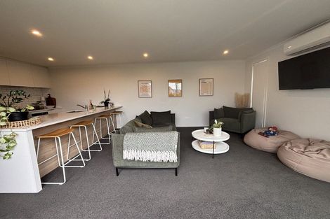 Photo of property in 2/12 Bostonkip Crescent, Fitzroy, Hamilton, 3282