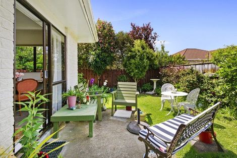 Photo of property in 16 Rossiter Street, Tawa, Wellington, 5028