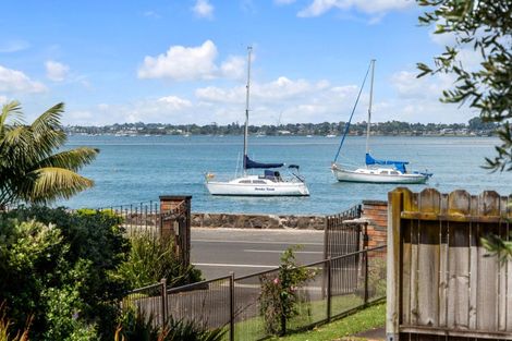 Photo of property in 27a The Parade, Bucklands Beach, Auckland, 2012