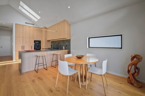 Photo of property in 15c Kiri Place, Mairangi Bay, Auckland, 0630