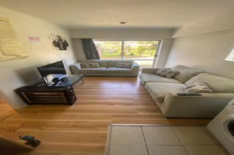 Photo of property in 19 Thurleigh Grove, Karori, Wellington, 6012