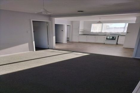 Photo of property in 143 Bartholomew Road, Levin, 5510