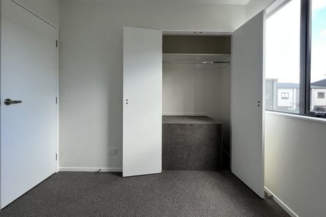 Photo of property in 4/476 West Coast Road, Glen Eden, Auckland, 0602