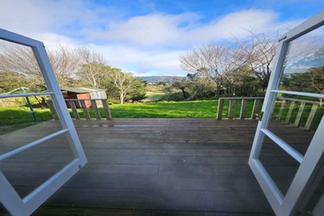 Photo of property in 21 Gloucester Street, Cannons Creek, Porirua, 5024