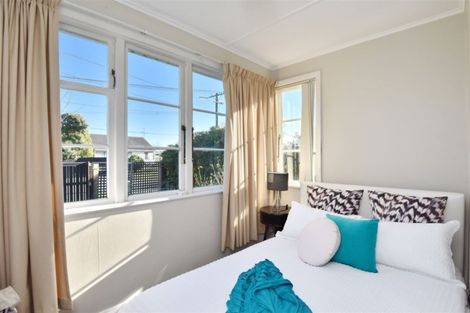 Photo of property in 16 Bateman Avenue, Bryndwr, Christchurch, 8053