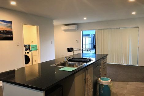 Photo of property in 38 Hollowout Street, Takanini, 2112
