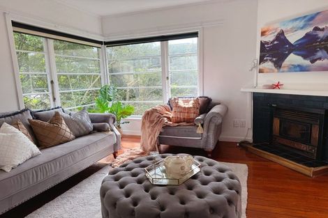 Photo of property in 21 Croydon Road, New Lynn, Auckland, 0600