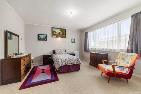 Photo of property in 8 Roberts Road, Glenfield, Auckland, 0629