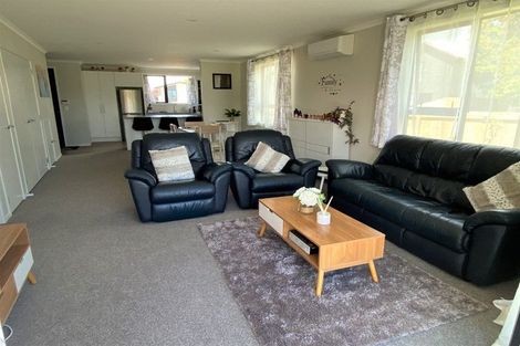 Photo of property in 7 Discovery Place, Marfell, New Plymouth, 4310