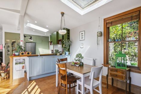 Photo of property in 285 Karaka Bay Road, Karaka Bays, Wellington, 6022