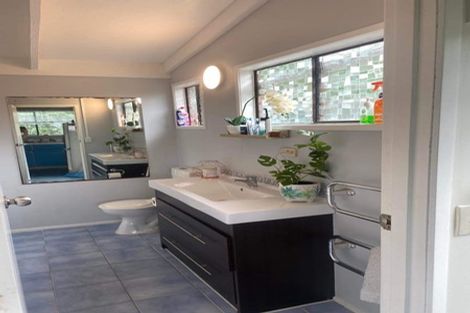 Photo of property in 48 Shakespear Road, Army Bay, Whangaparaoa, 0930