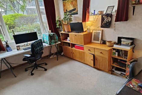 Photo of property in 34 Dorking Road, Brooklyn, Wellington, 6021