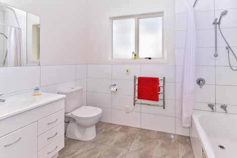 Photo of property in 46 Wharf Road, Clarks Beach, Pukekohe, 2679