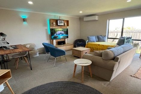 Photo of property in 2/21 Glanworth Place, Dannemora, Auckland, 2016