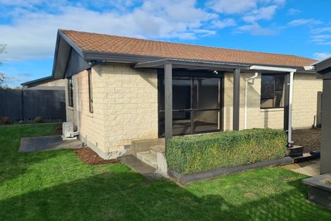 Photo of property in 128a Inwoods Close, Parklands, Christchurch, 8083