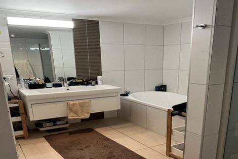 Photo of property in Bellagio Apartments, 10d/39 Taranaki Street, Te Aro, Wellington, 6011