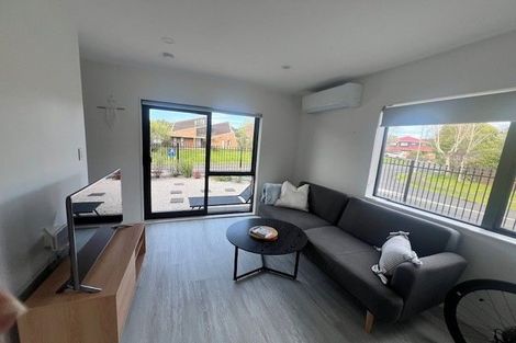 Photo of property in 1/40 Mark Edward Drive, Half Moon Bay, Auckland, 2012