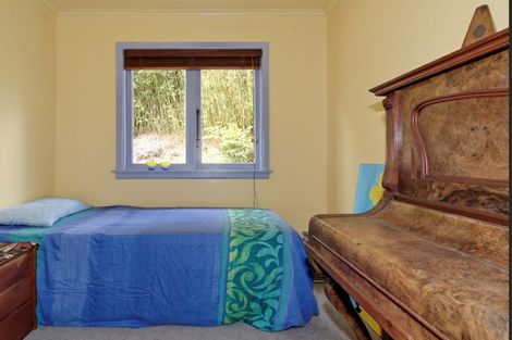 Photo of property in 802 West Coast Road, Oratia, Auckland, 0604