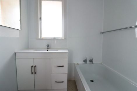 Photo of property in 33 Nevada Road, Silverdale, Hamilton, 3216