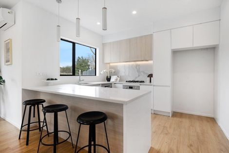 Photo of property in 16 Gosford Drive, Botany Downs, Auckland, 2010