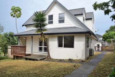 Photo of property in 13 Noel Williams Place, Windsor Park, Auckland, 0630