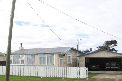 Photo of property in 7 Shortt Street, Foxton Beach, Foxton, 4815