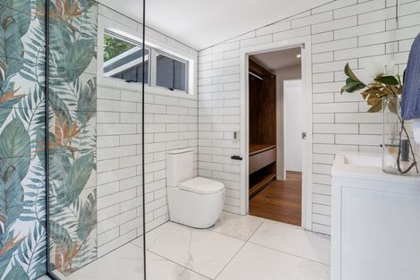 Photo of property in 18 Kereru Grove, Greenhithe, Auckland, 0632